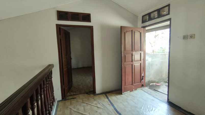 dijual rumah kelapa dua wetan