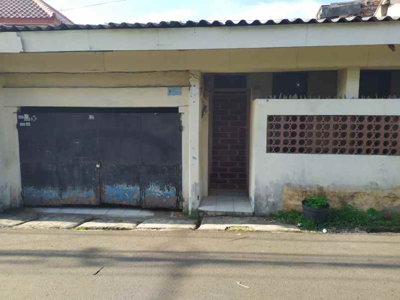 dijual rumah kemanggisan