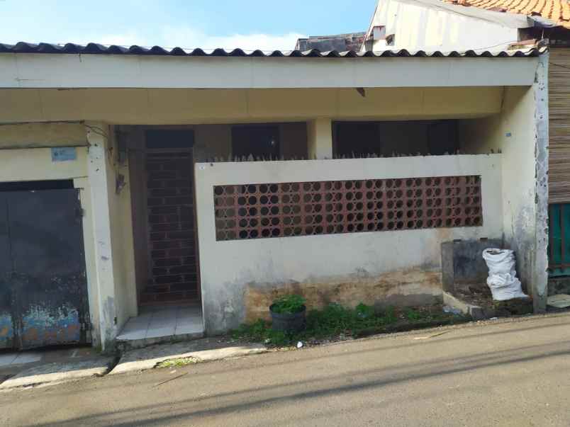 dijual rumah kemanggisan