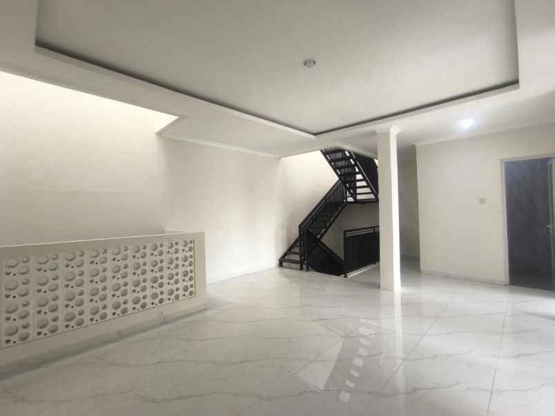 dijual rumah ketintang madya surabaya new