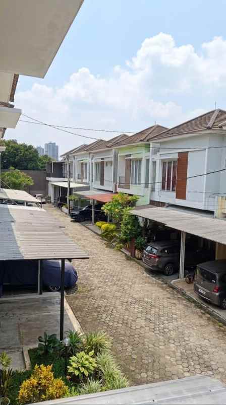 dijual rumah kiara residence