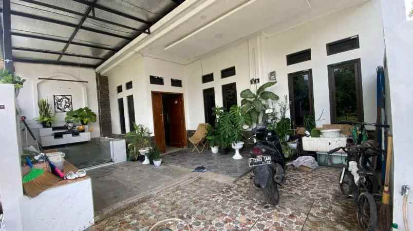 dijual rumah kiaracondong bandung jawa