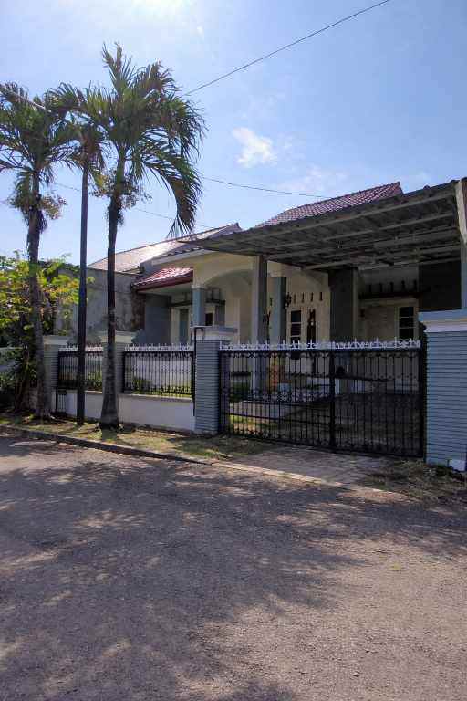dijual rumah kln raya tole iskandar depok