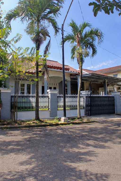 dijual rumah kln raya tole iskandar depok