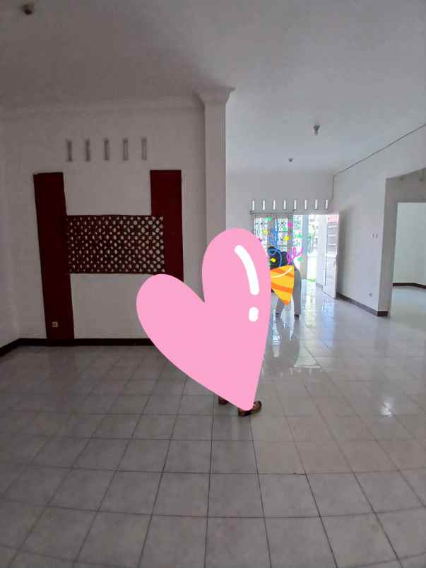 dijual rumah kln raya tole iskandar depok