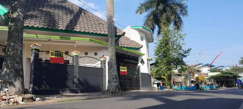 dijual rumah klojen