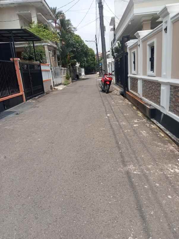 dijual rumah komplek al duren sawit