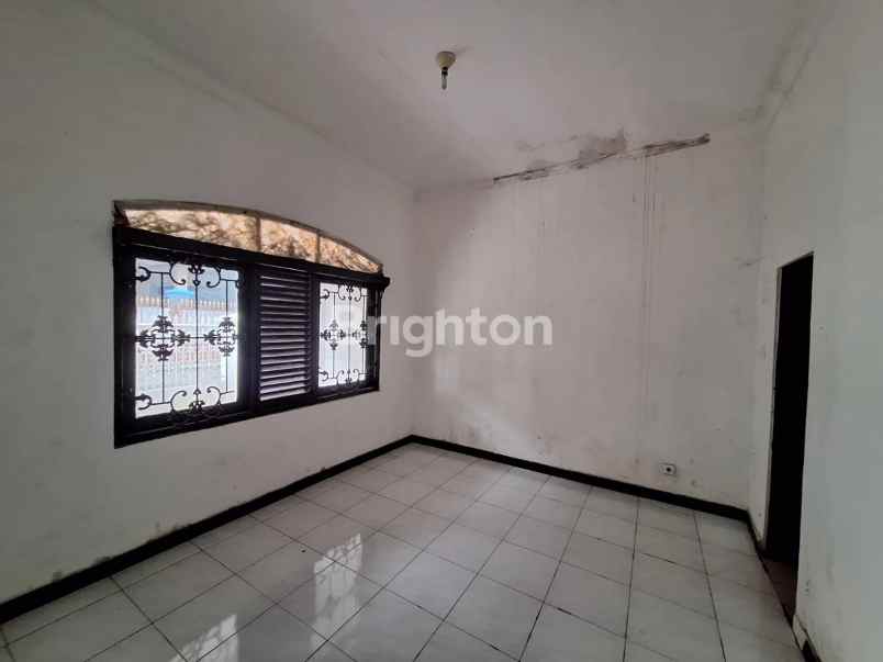 dijual rumah komplek bank dagang negara