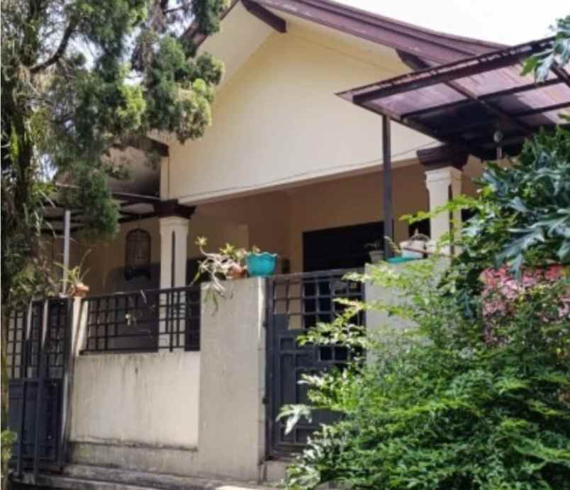 dijual rumah komplek budi agung kel