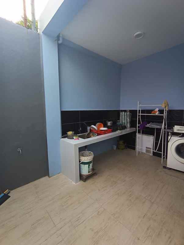 dijual rumah komplek deplu pondok aren