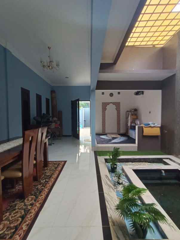 dijual rumah komplek deplu pondok aren