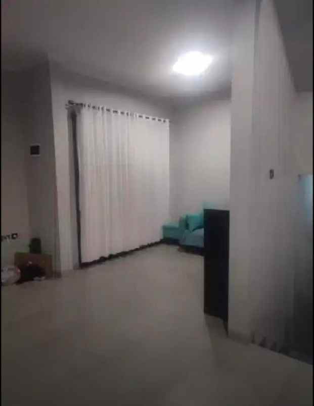 dijual rumah komplek graha raya bintaro