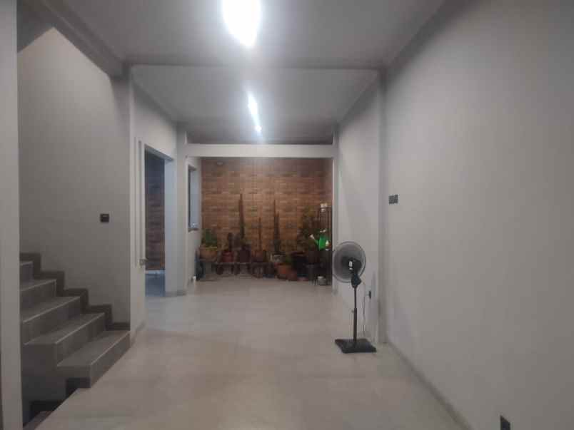 dijual rumah komplek graha raya bintaro