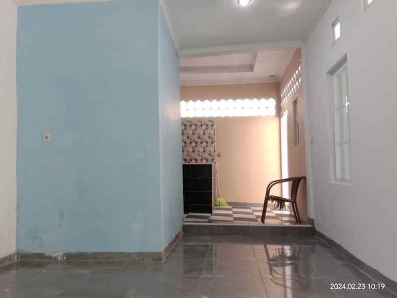 dijual rumah komplek griya jati putra