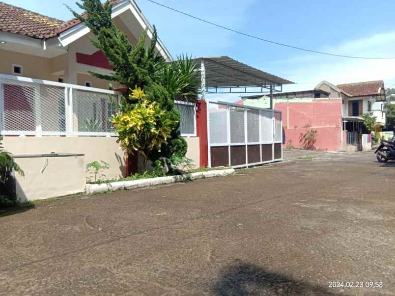 dijual rumah komplek griya jati putra