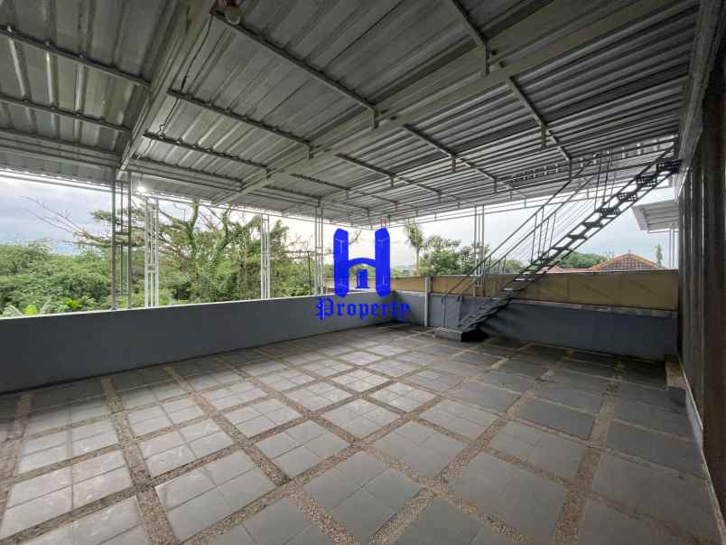 dijual rumah komplek royal sumatera