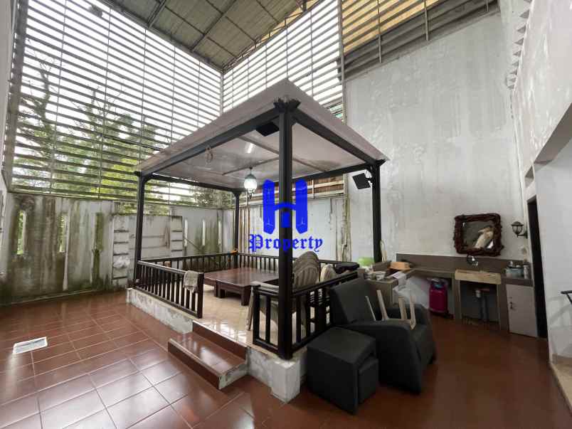 dijual rumah komplek royal sumatera