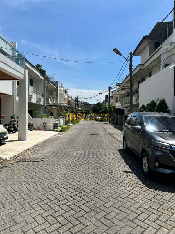 dijual rumah komplek taman timor raya