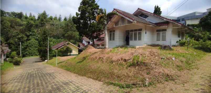 dijual rumah komplek villa cherry