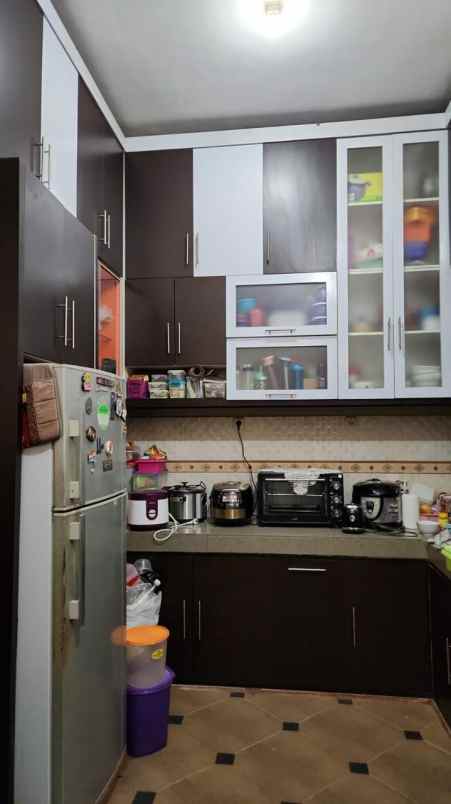 dijual rumah kota bandung jl kembar mas