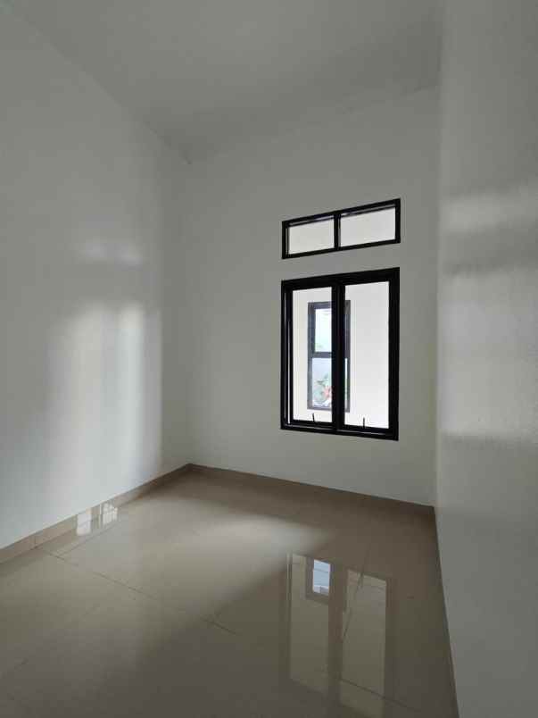 dijual rumah kota harapan indah bekasi