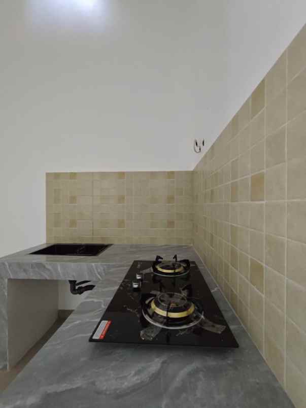 dijual rumah kota harapan indah bekasi