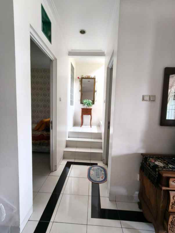 dijual rumah kota wisata cibubur