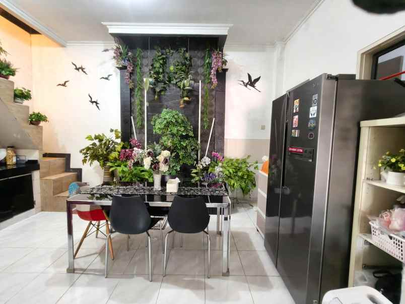 dijual rumah kota wisata cibubur