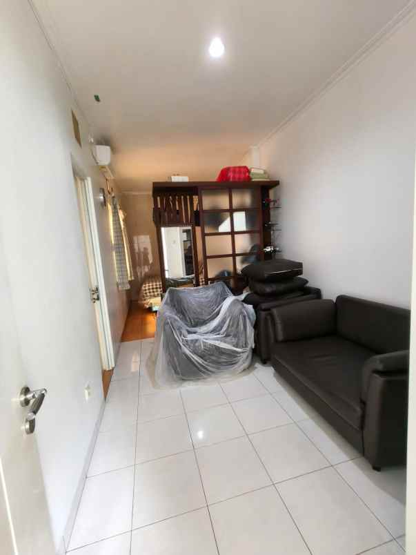 dijual rumah kota wisata cibubur