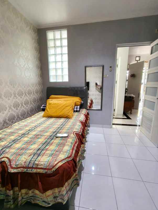 dijual rumah kota wisata cibubur