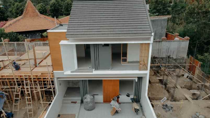 dijual rumah kronggahan