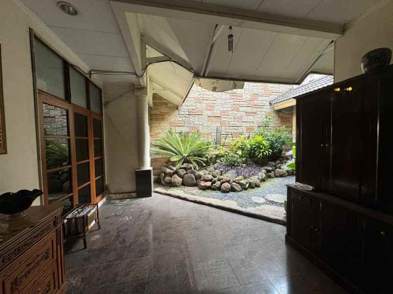 dijual rumah kuningan jaksel