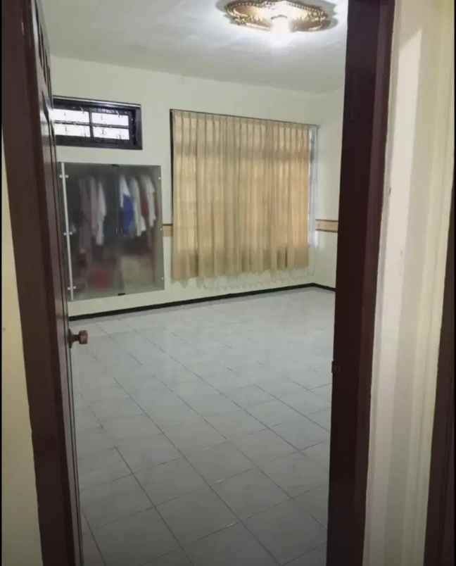 dijual rumah kutisari