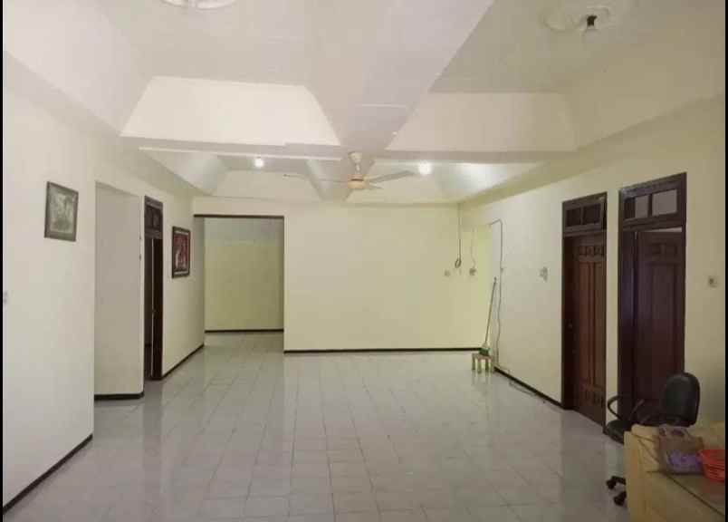 dijual rumah kutisari