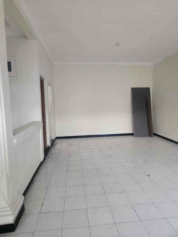 dijual rumah kutisari indah utara