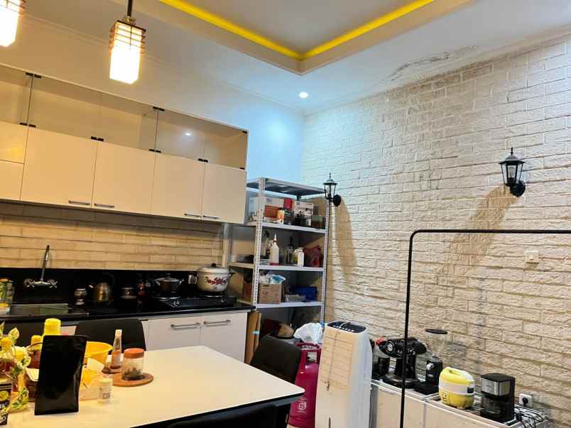 dijual rumah legenda wisata cibubur