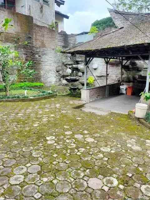 dijual rumah lembah bajuri