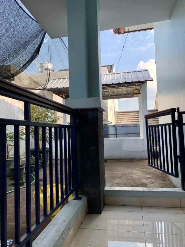 dijual rumah lokasi perum harmoni alam