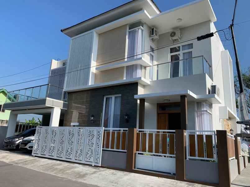 dijual rumah maguwoharjo