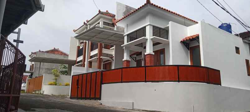 dijual rumah mantrijeron umbulharjo