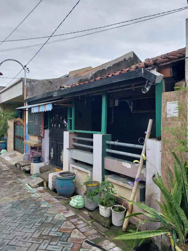 dijual rumah manukan lor kec tandes