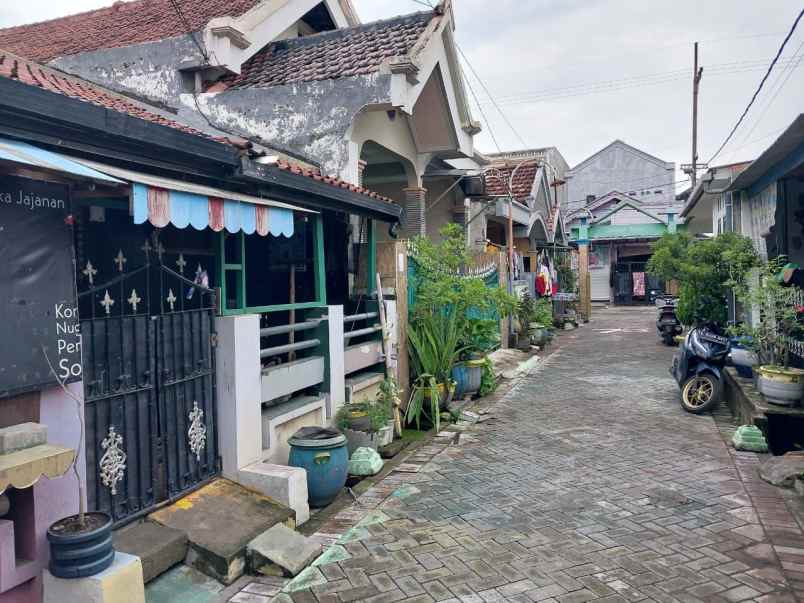 dijual rumah manukan lor kec tandes