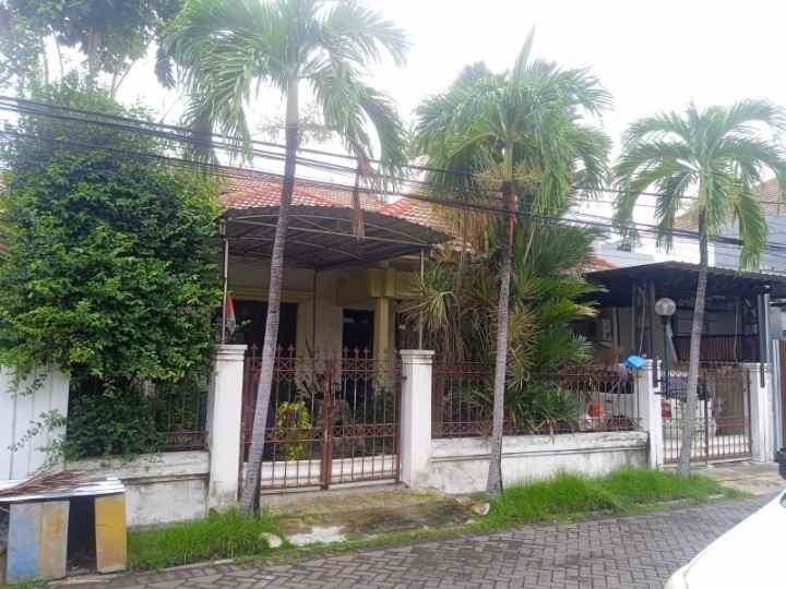 dijual rumah manyar indah