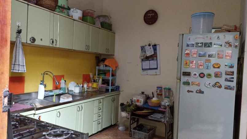 dijual rumah manyar indah