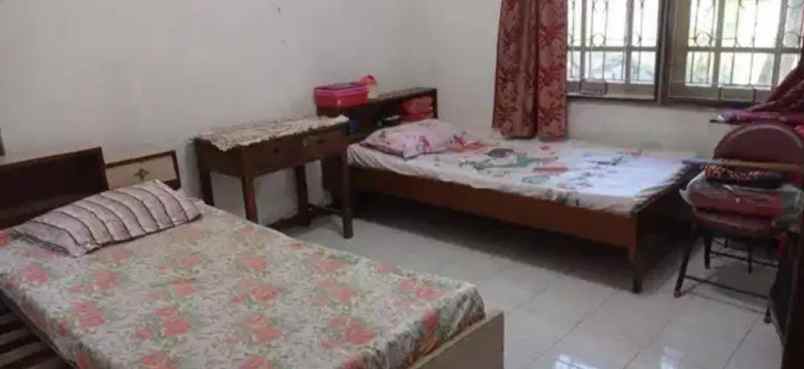 dijual rumah manyar indah