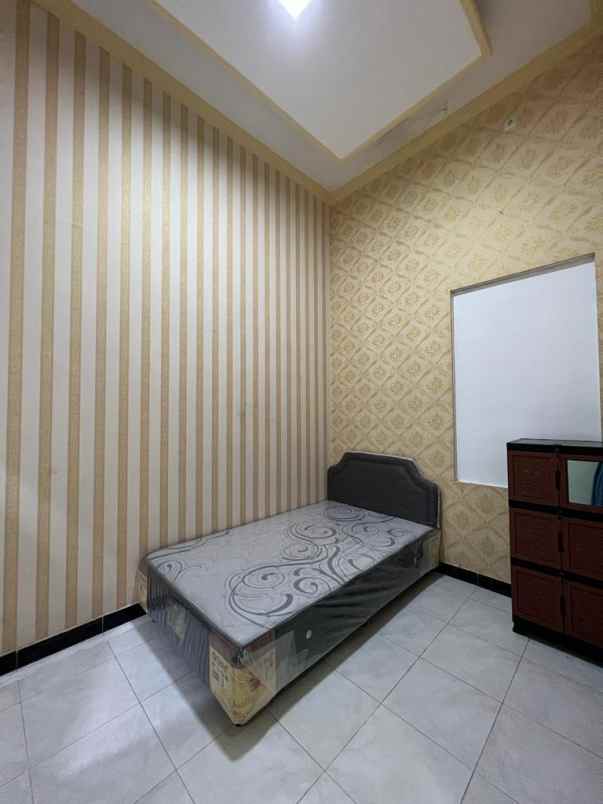 dijual rumah medokan