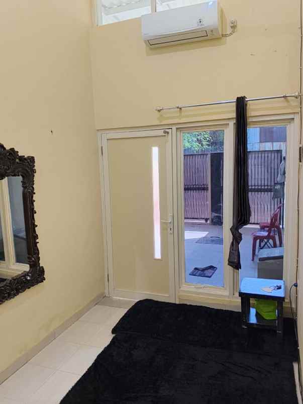 dijual rumah medokan ayu