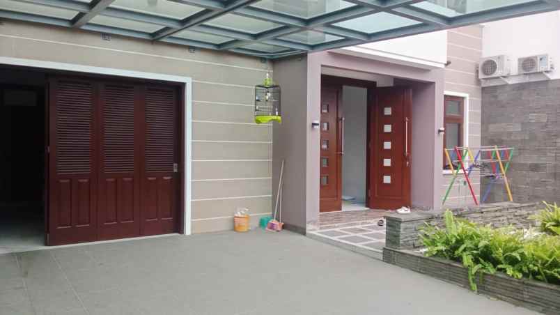 dijual rumah mendawai