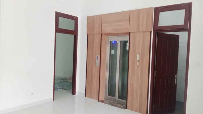 dijual rumah mendawai