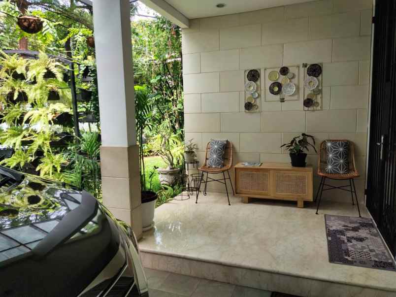 dijual rumah menteng